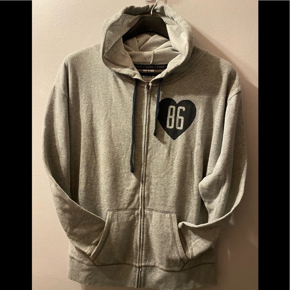 Pink Victoria’s Secret sweatsuit in Used Condition - Picture 2 of 11